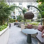 Hollywood 2 Bed Apt Hideaway With Free Parking