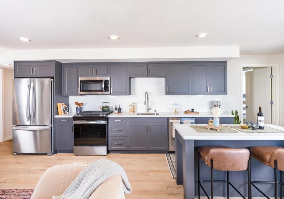 Hollywood 2 Bed Hideaway With Free Parking Apartment *